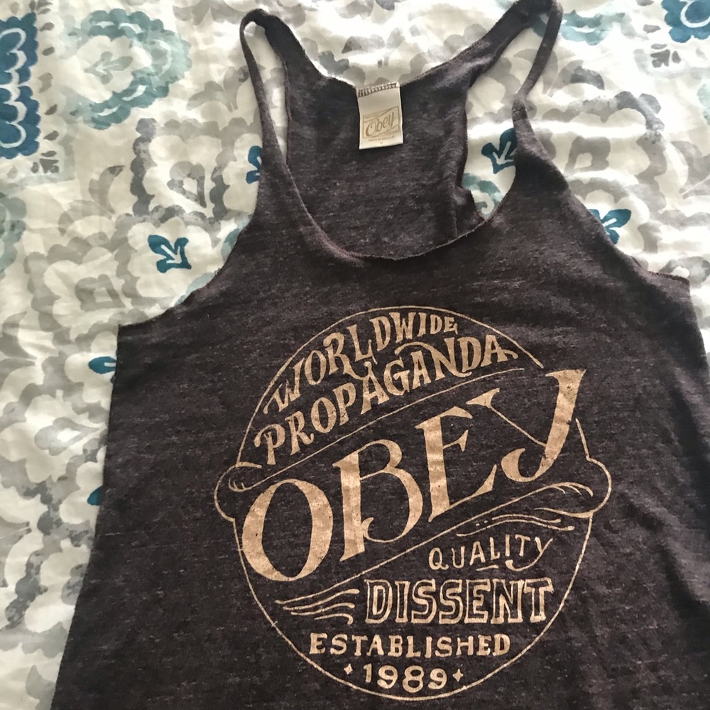 Obey tank